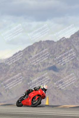 media/Nov-16-2025-Race Pace (Sun) [[8c5fa54630]]/Verified Riders/5-Turn 9 (1135am)/